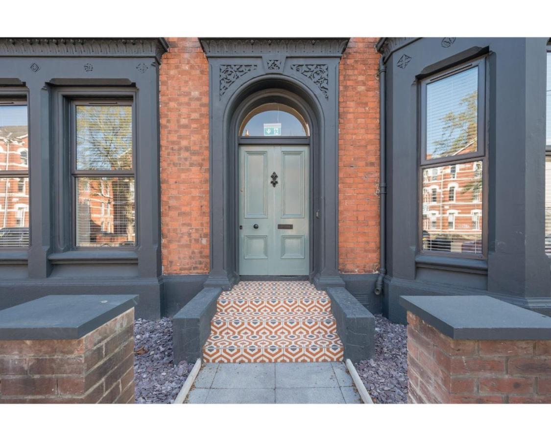 Central Belfast Apartments: University Street Exteriör bild